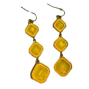Women’s Gold And Yellow Jeweled Dangly Drop Earrings. Very Elegant Look.